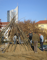 Weidenbau mit Eltern